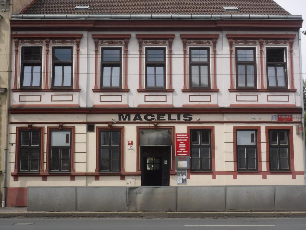 Pension Macelis เชสเกบูดิเยโจวิตเซ ภายนอก รูปภาพ
